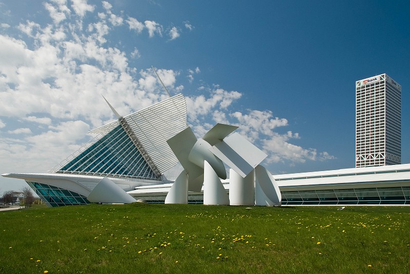 slides/calatrava03.jpg  calatrava03