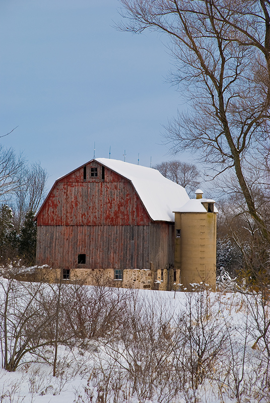 slides/Red_Barn.jpg Nikon snow winter Red_Barn