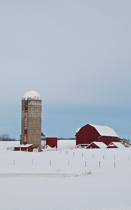 slides/red_barn_with_silo.jpg  red_barn_with_silo